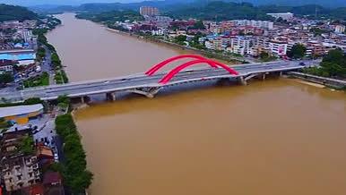 横跨增江两岸的大桥红色造型视频的预览图